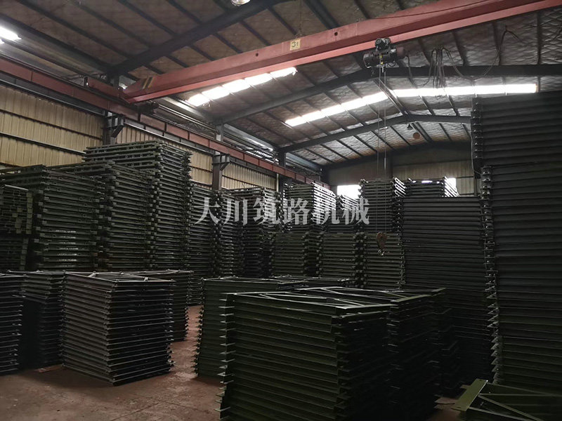 生產(chǎn)車(chē)間 (13) 生產(chǎn)車(chē)間 (13)