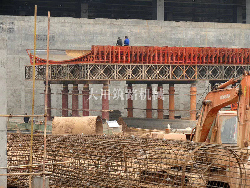 現(xiàn)澆梁支架平臺 (13)