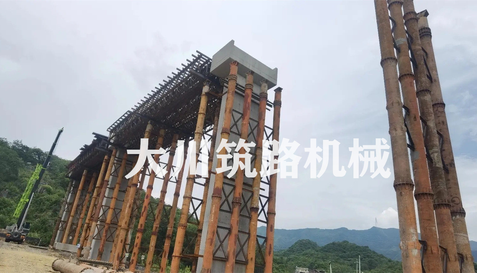 郴州大川筑路機(jī)械有限公司,湖南筑養(yǎng)路工程機(jī)械生產(chǎn)銷售,湖南筑養(yǎng)路工程鋼橋生產(chǎn)銷售 郴州大川筑路機(jī)械有限公司,湖南筑養(yǎng)路工程機(jī)械生產(chǎn)銷售,湖南筑養(yǎng)路工程鋼橋生產(chǎn)銷售